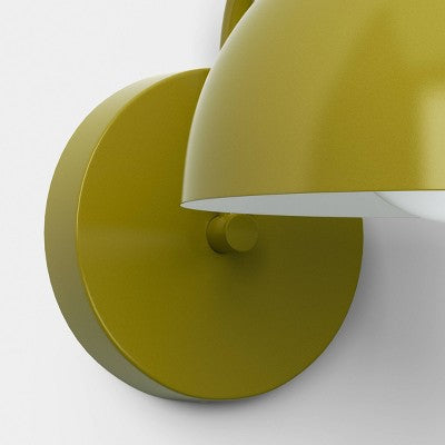 Metalowa kinkietowa lampa kopułowa